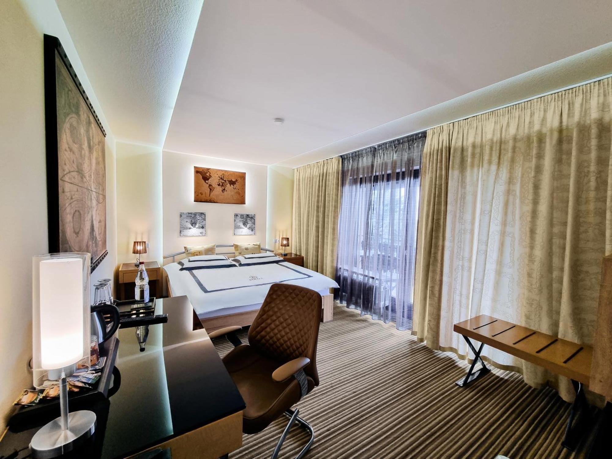 Hotel Roessle Dobel Rom bilde